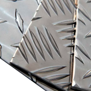 Лист нержавеющий рифленый 3х1000х2000 мм 03Х17Н14М3 в наличии в Омске